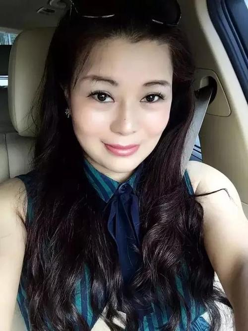 女人一阵阵的热出虚汗是怎么回事 女人一阵阵的热出虚汗是怎么回事