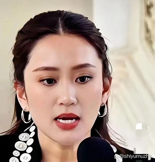 马斯克抨击欧盟对社交媒体平台X巨额罚款 马斯克抨击欧盟对社交媒体平台X巨额罚款