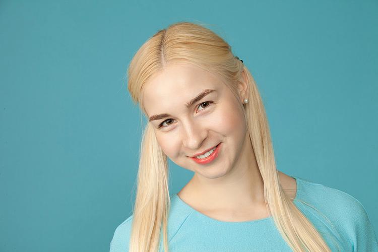 眼睛突然肿是怎么回事 眼睛突然肿是怎么回事