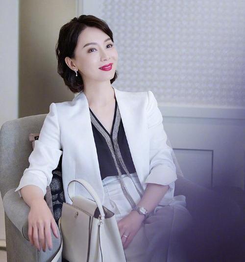 芒果和酸奶能一起吃吗 芒果酸奶同吃的好处以及做法 芒果和酸奶能一起吃吗 芒果酸奶同吃的好处以及做法