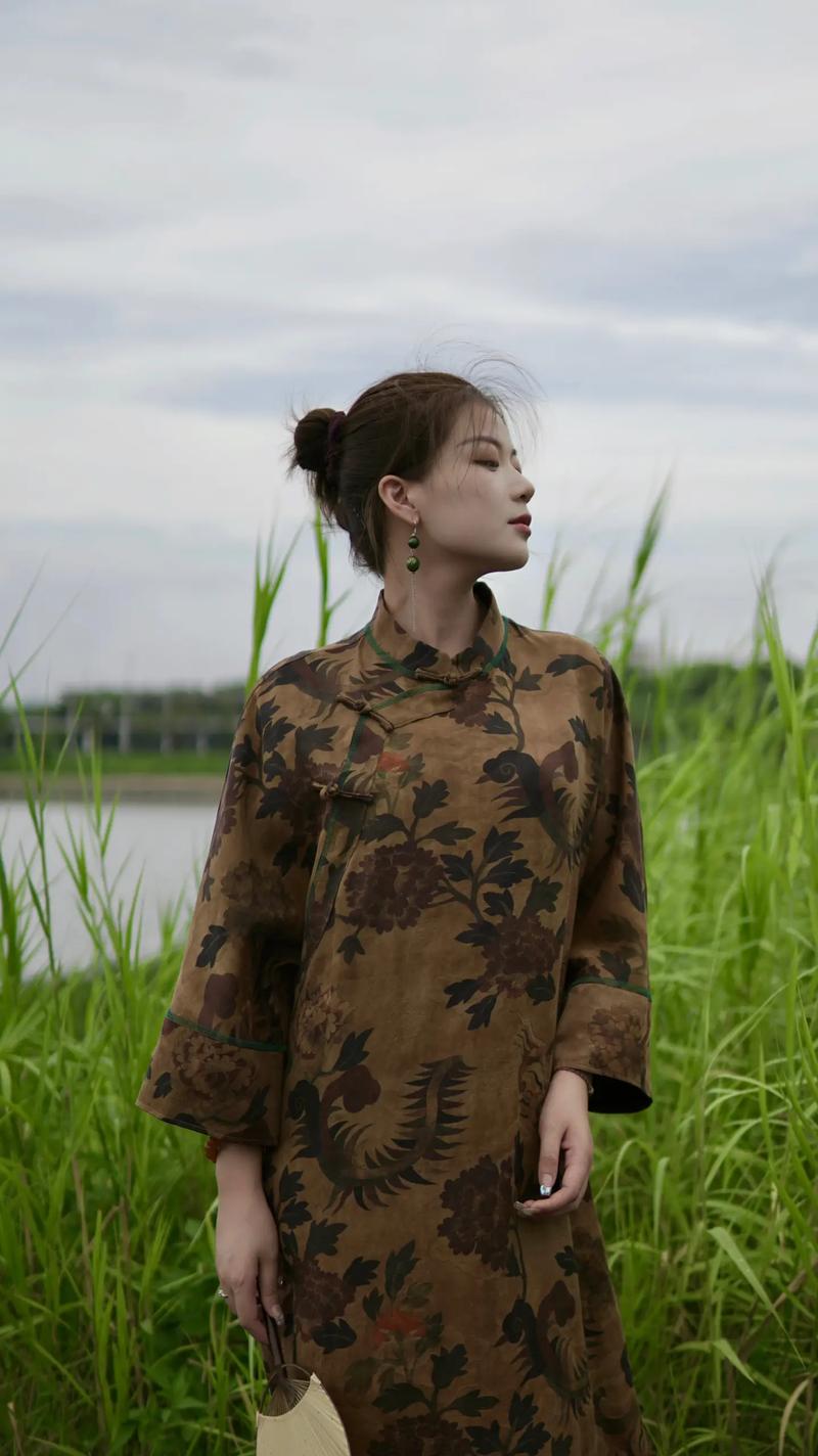 胸肌上部怎么练厚 胸肌上部怎么练厚