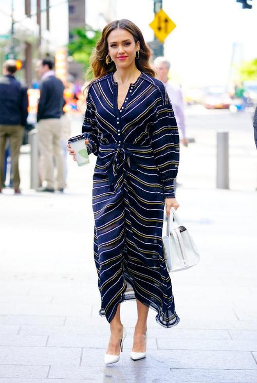 婴儿几个月抬头 婴儿几个月抬头