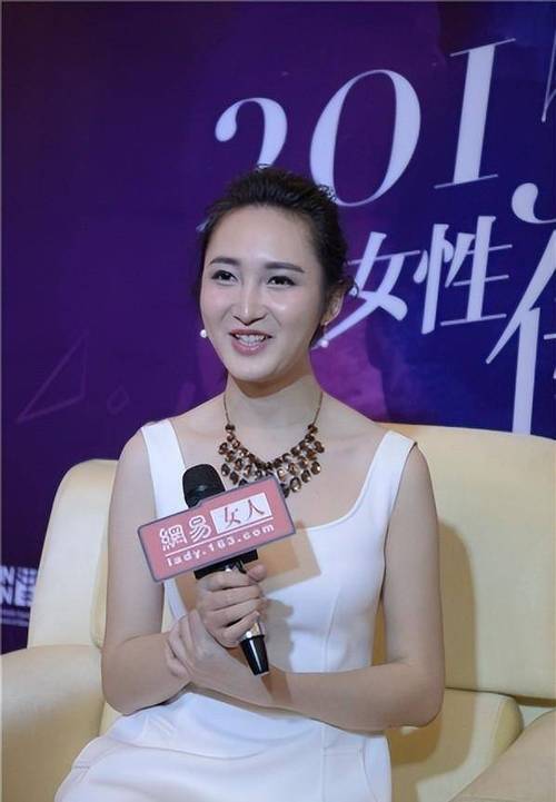 心窝左侧隐痛是怎么回事 心窝左侧隐痛是怎么回事