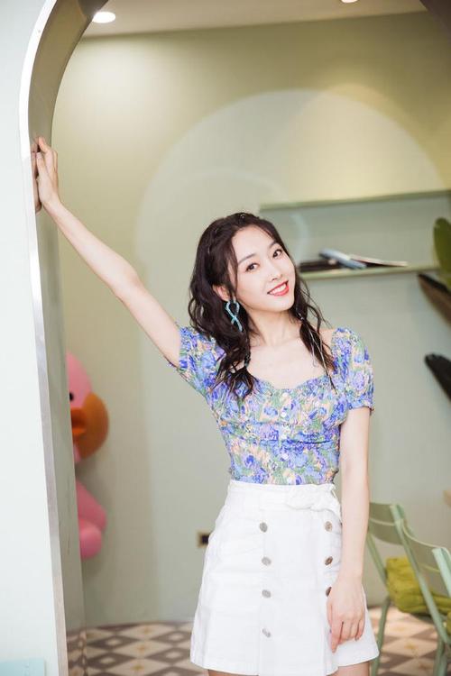 两侧甲状腺肿大怎么回事 两侧甲状腺肿大怎么回事