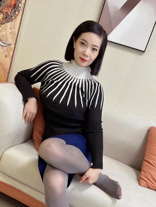 用香蕉皮擦脸有什么好处 香蕉皮擦脸的功效 用香蕉皮擦脸有什么好处 香蕉皮擦脸的功效