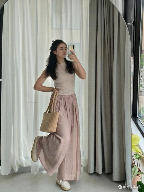 女性左侧腰部疼痛怎么回事 女性左侧腰部疼痛怎么回事