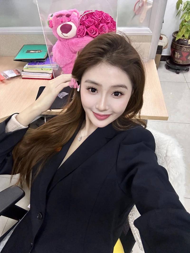 睡前钟练习哪些瑜伽动作好 这两个瑜伽动作强烈推荐 睡前钟练习哪些瑜伽动作好 这两个瑜伽动作强烈推荐