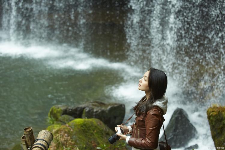 梳头发的好处有哪些 这四大好处需知晓 梳头发的好处有哪些 这四大好处需知晓