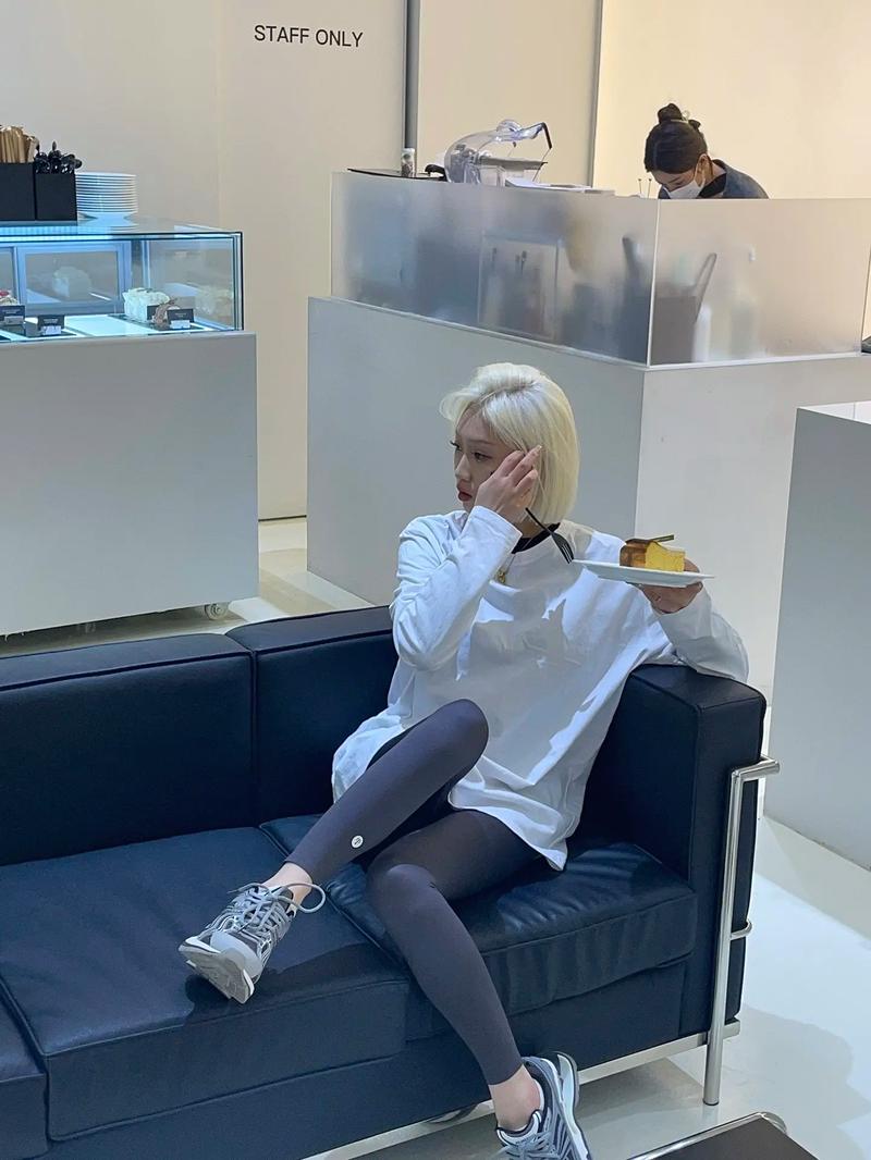 ������������Թ����ϰ� 4���Ʒ����ѡ��ϰ��С�ͷ��