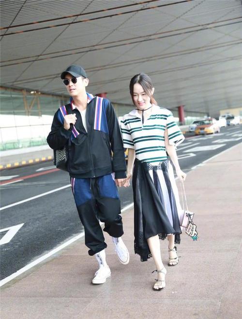 璀璨的近义词是什么 璀璨的近义词是什么