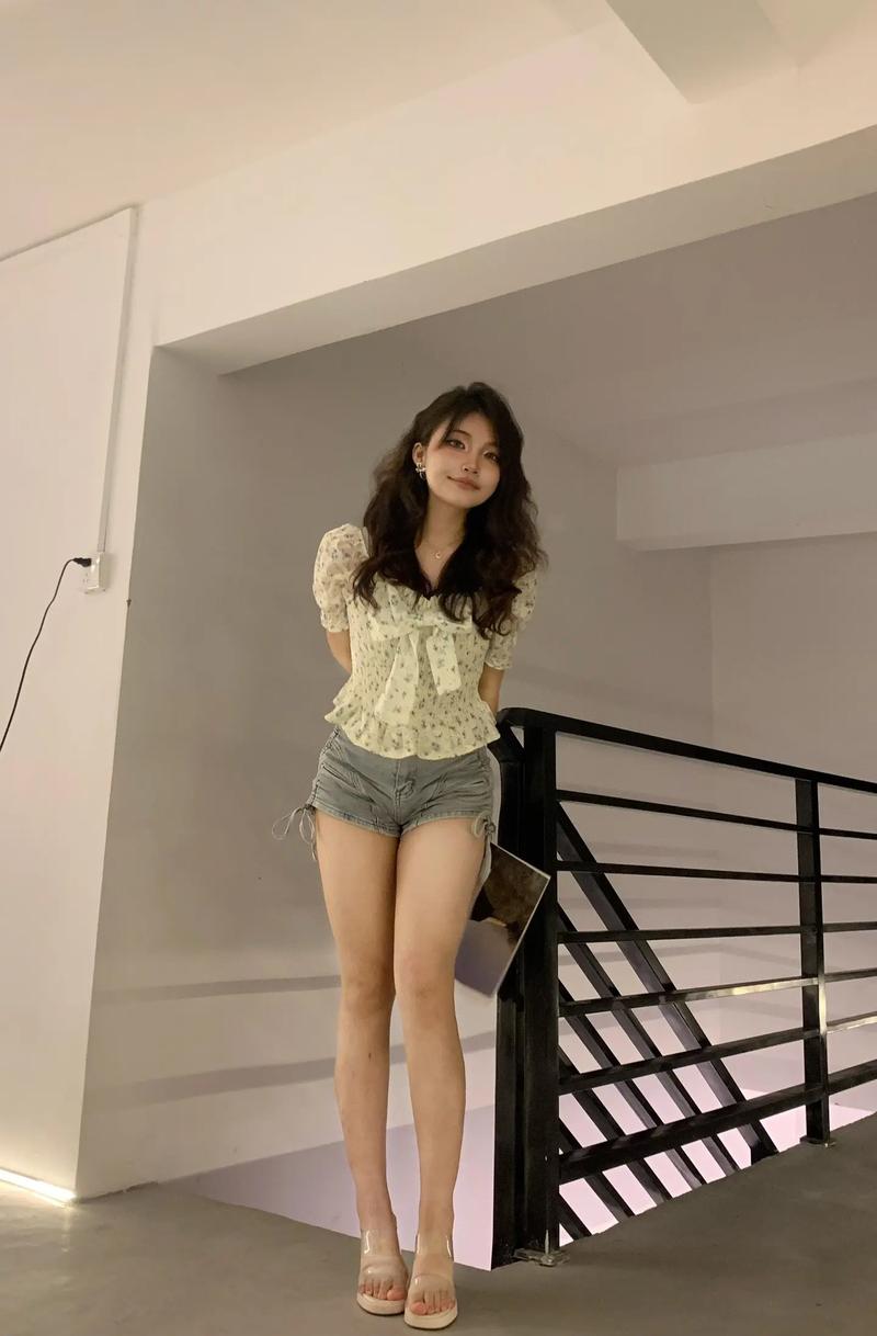 喝猪蹄汤的好处 常喝让你的皮肤更加丰满光泽 喝猪蹄汤的好处 常喝让你的皮肤更加丰满光泽