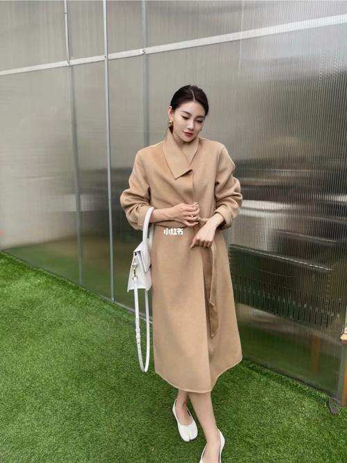 24岁女生咳嗽不止查出肺癌 父亲1天干20个小时筹钱救女 24岁女生咳嗽不止查出肺癌 父亲1天干20个小时筹钱救女