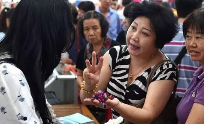 尼亚人罗布麻茶副作用 注意适量饮用有益健康 尼亚人罗布麻茶副作用 注意适量饮用有益健康