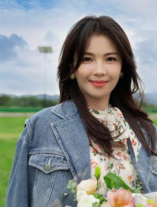 怎么去黑头缩小毛孔 怎么去黑头缩小毛孔