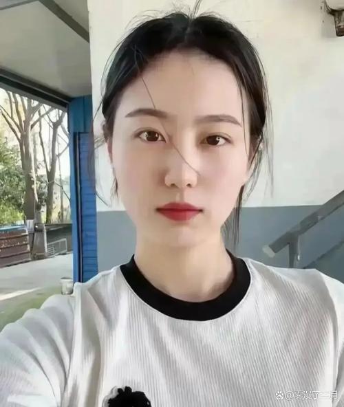 长期吃芹菜汁的危害 两个危害一定要知道 长期吃芹菜汁的危害 两个危害一定要知道