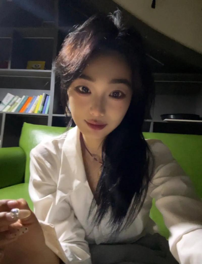 左小腹疼痛为啥右卵巢囊肿 左小腹疼痛为啥右卵巢囊肿