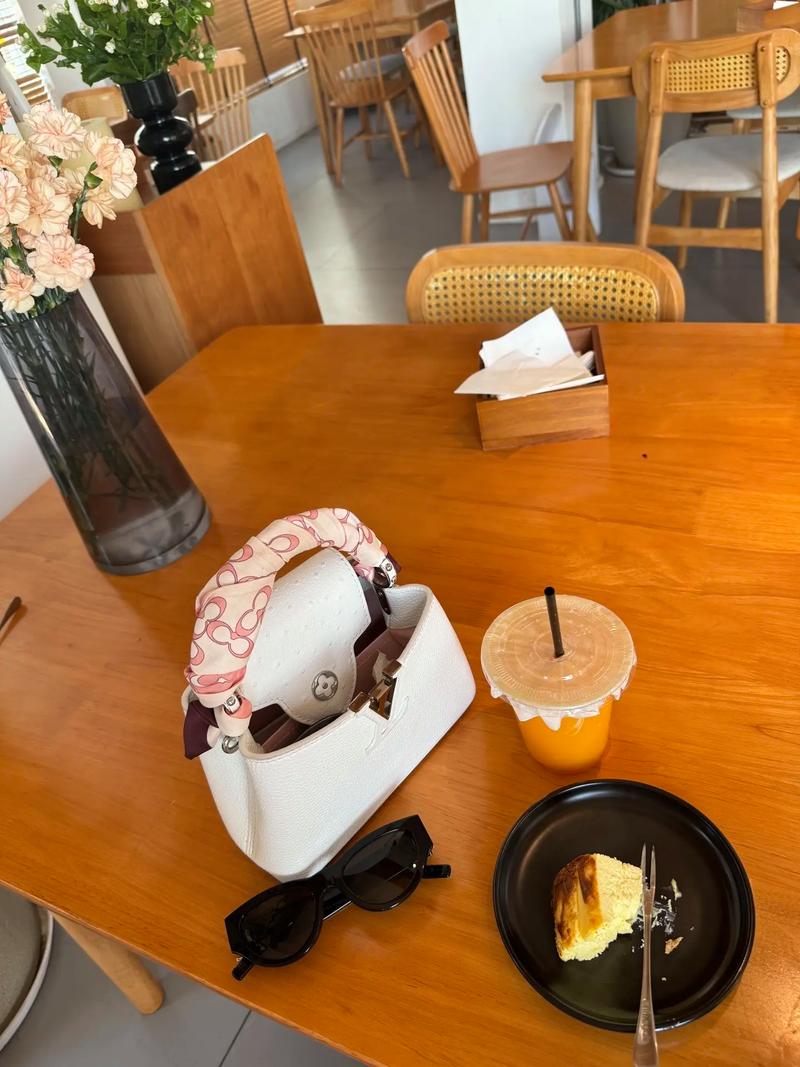 右耳鸣是什么原因引起的 右耳鸣是什么原因引起的