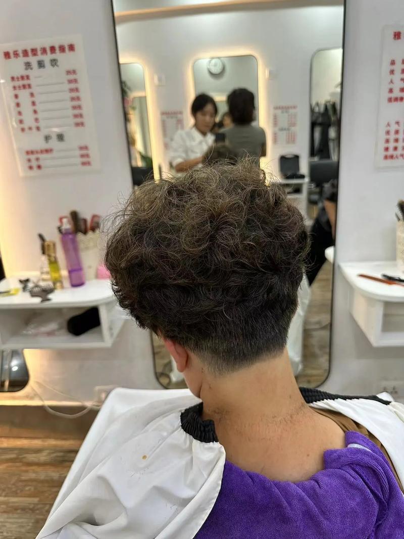 小孩突然流鼻血是怎么回事 小孩突然流鼻血是怎么回事